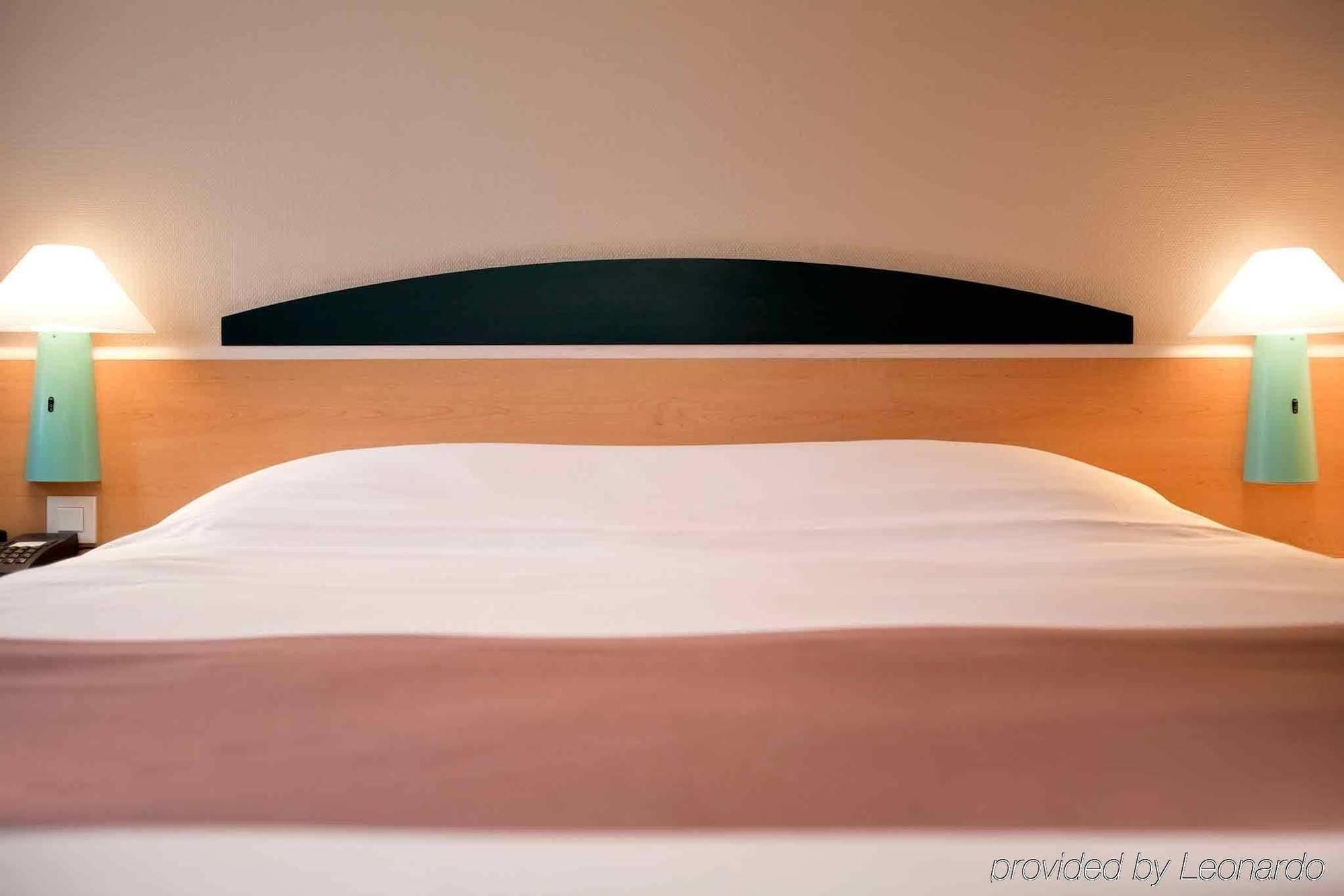 Hotel Ibis Creil Sur Oise Villers-Saint-Paul Exterior foto